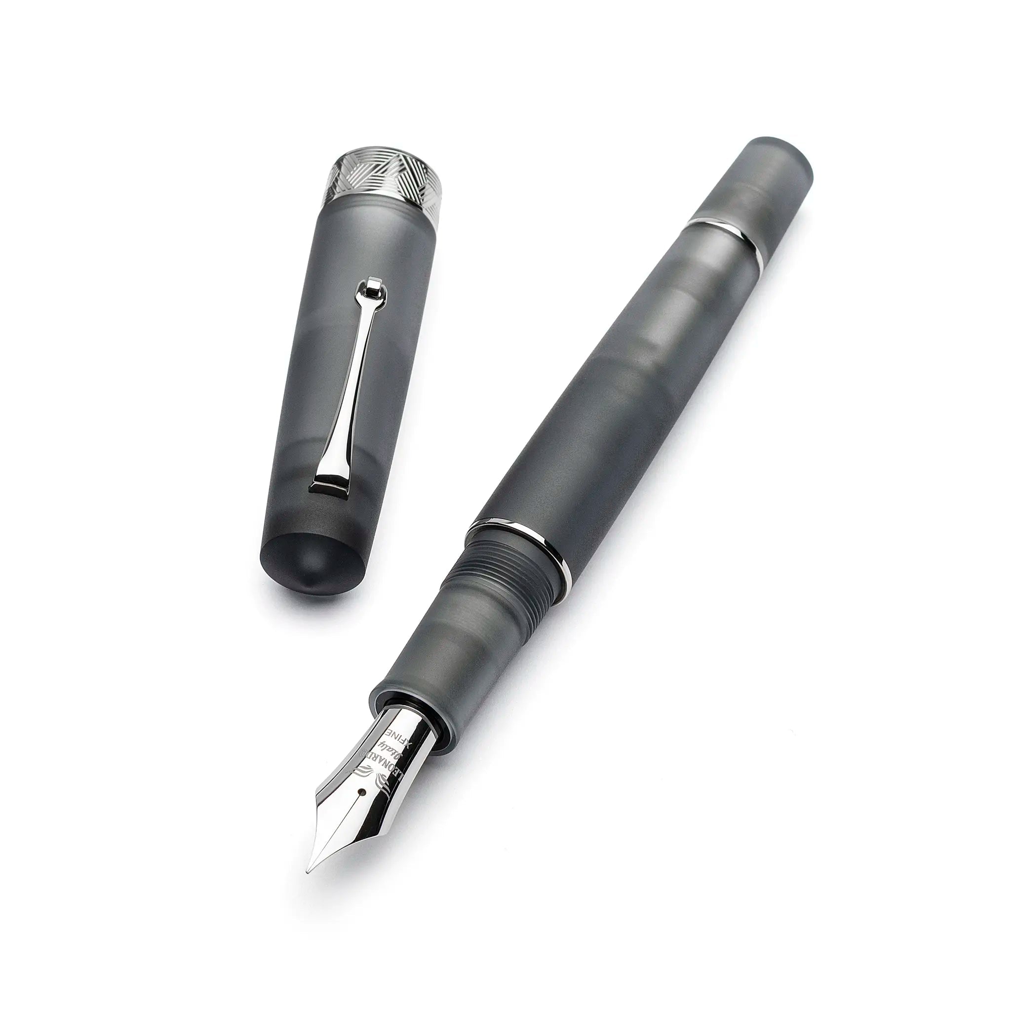 Leonardo Momento Zero Grande Pura Frosted Grey fountain pen - Fontoplumo