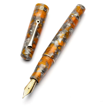 Leonardo Momento Zero Lava e Cenere fountain pen - Fontoplumo