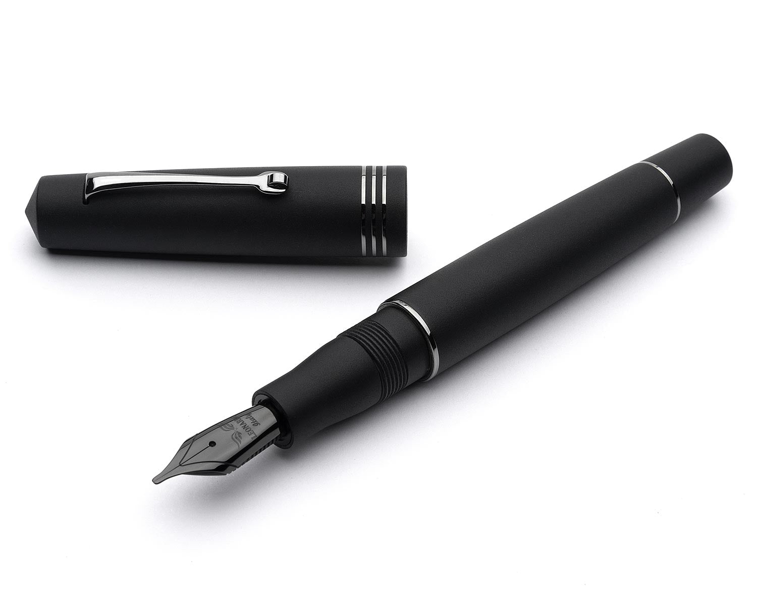 Leonardo Momento Zero Matt Black〈EF〉 Leonardo Momento Zero Matt Black fountain pen – Fontoplumo
