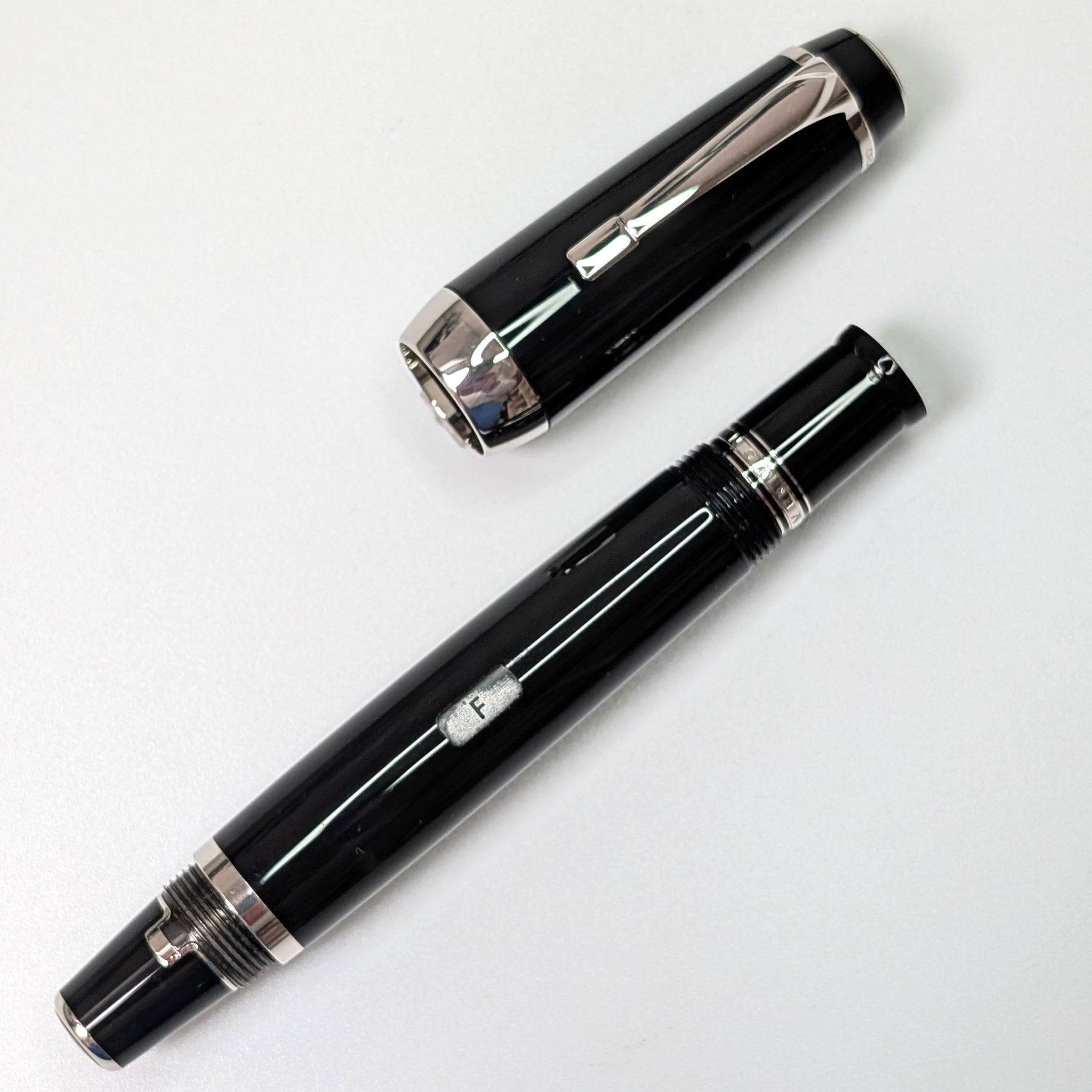 Montblanc Boheme Big Size fountain pen with platinum trim - Fontoplumo