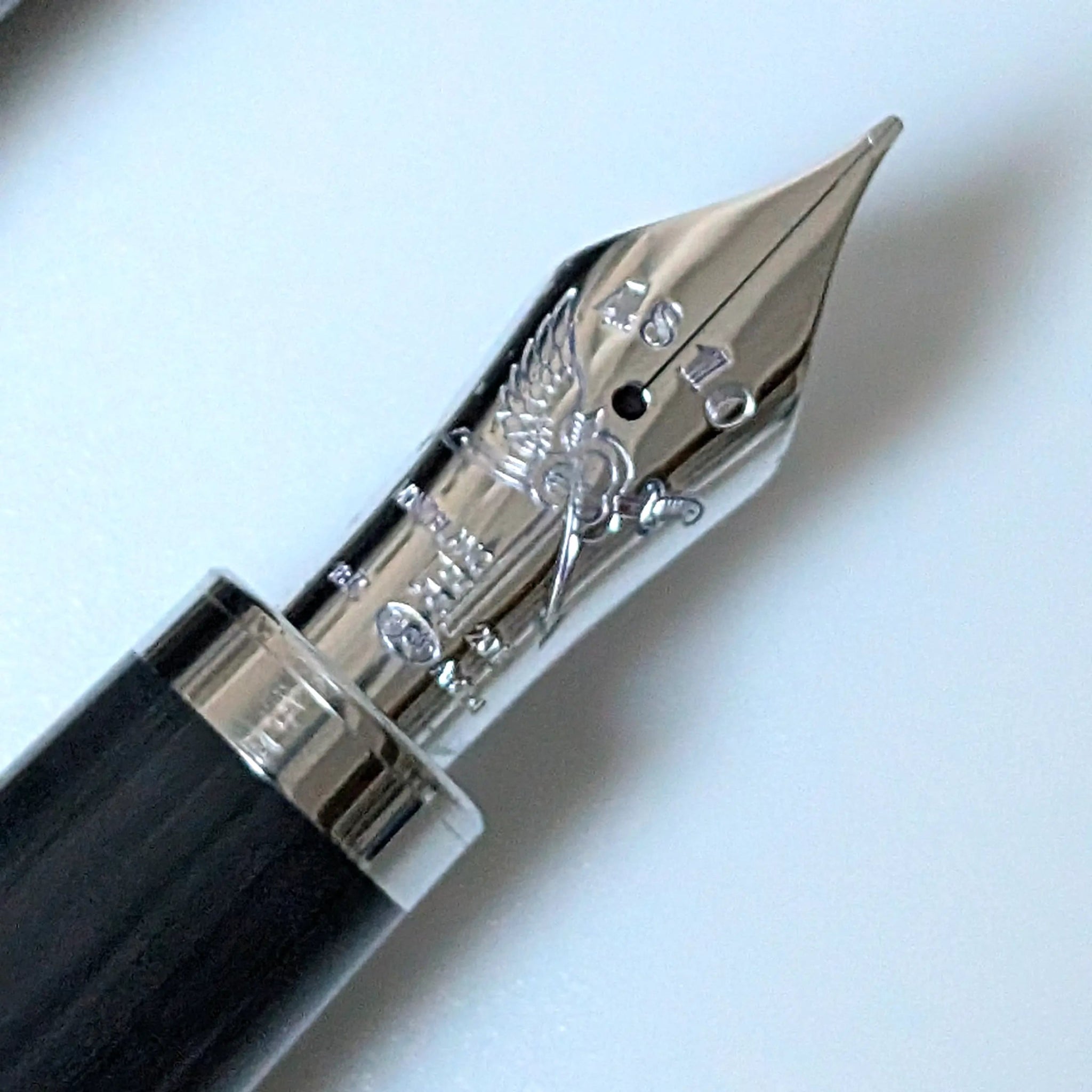 Montblanc Writers Edition 2015 Leo Tolstoy fountain pen - Fontoplumo
