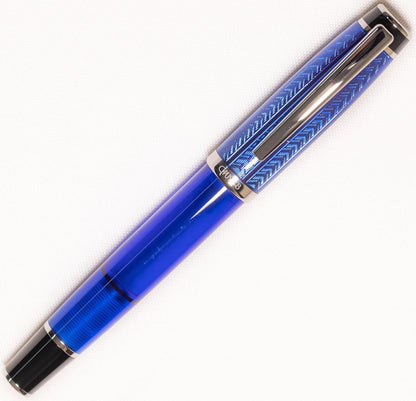Opus 88 Opera Blue fountain pen - Fontoplumo