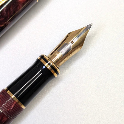 Parker Duofold Centennial red mable fountain pen - Fontoplumo