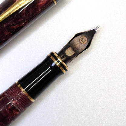 Parker Duofold Centennial red mable fountain pen - Fontoplumo