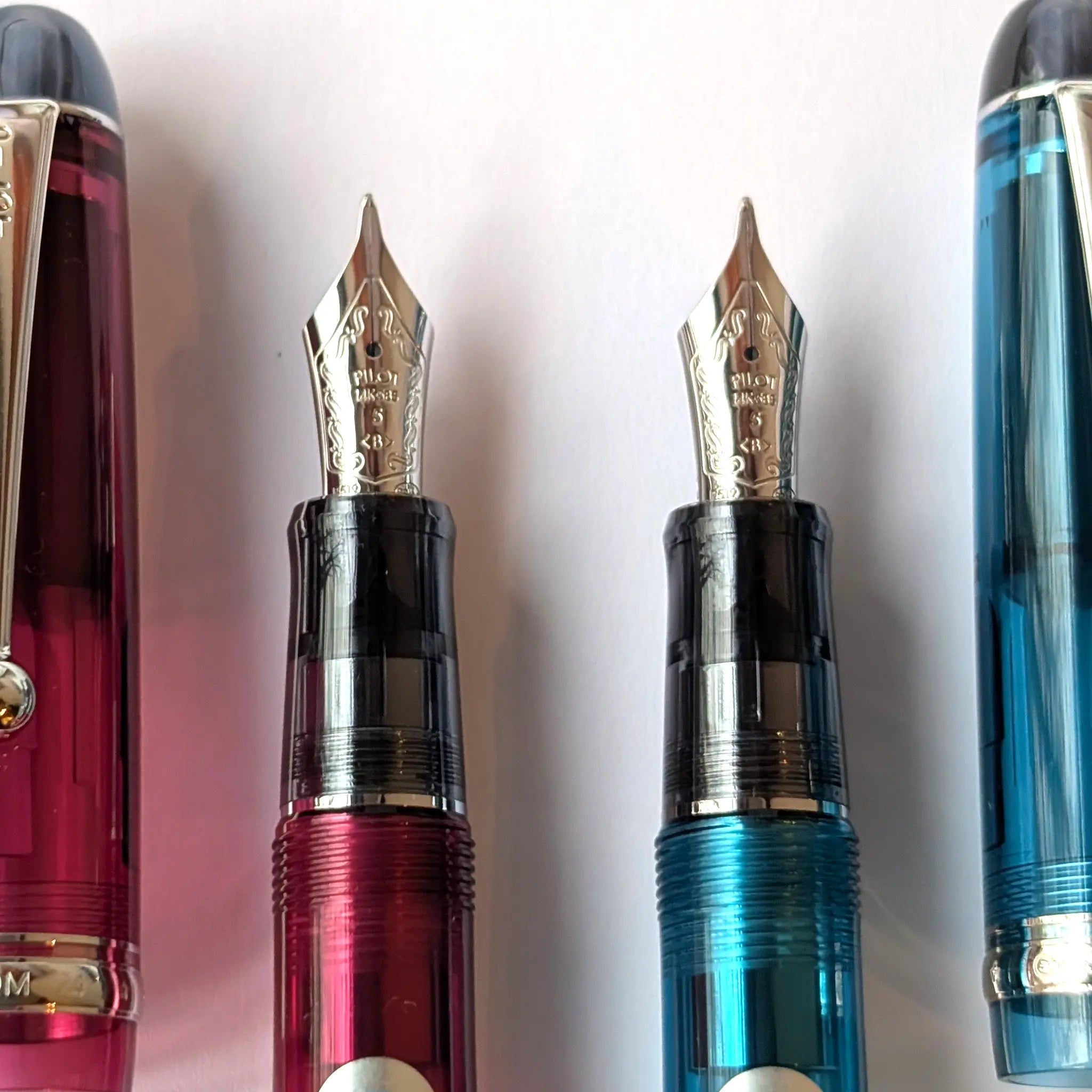 Pilot Custom 74 Burgundy and Teal fountain pen - Fontoplumo