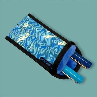 Rickshaw 2 pen coozy sleeve Blue Waves - Fontoplumo