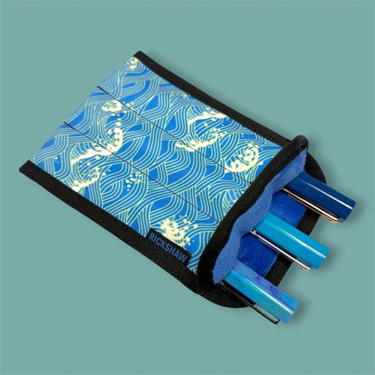 Rickshaw 3 pen coozy sleeve Blue Waves - Fontoplumo