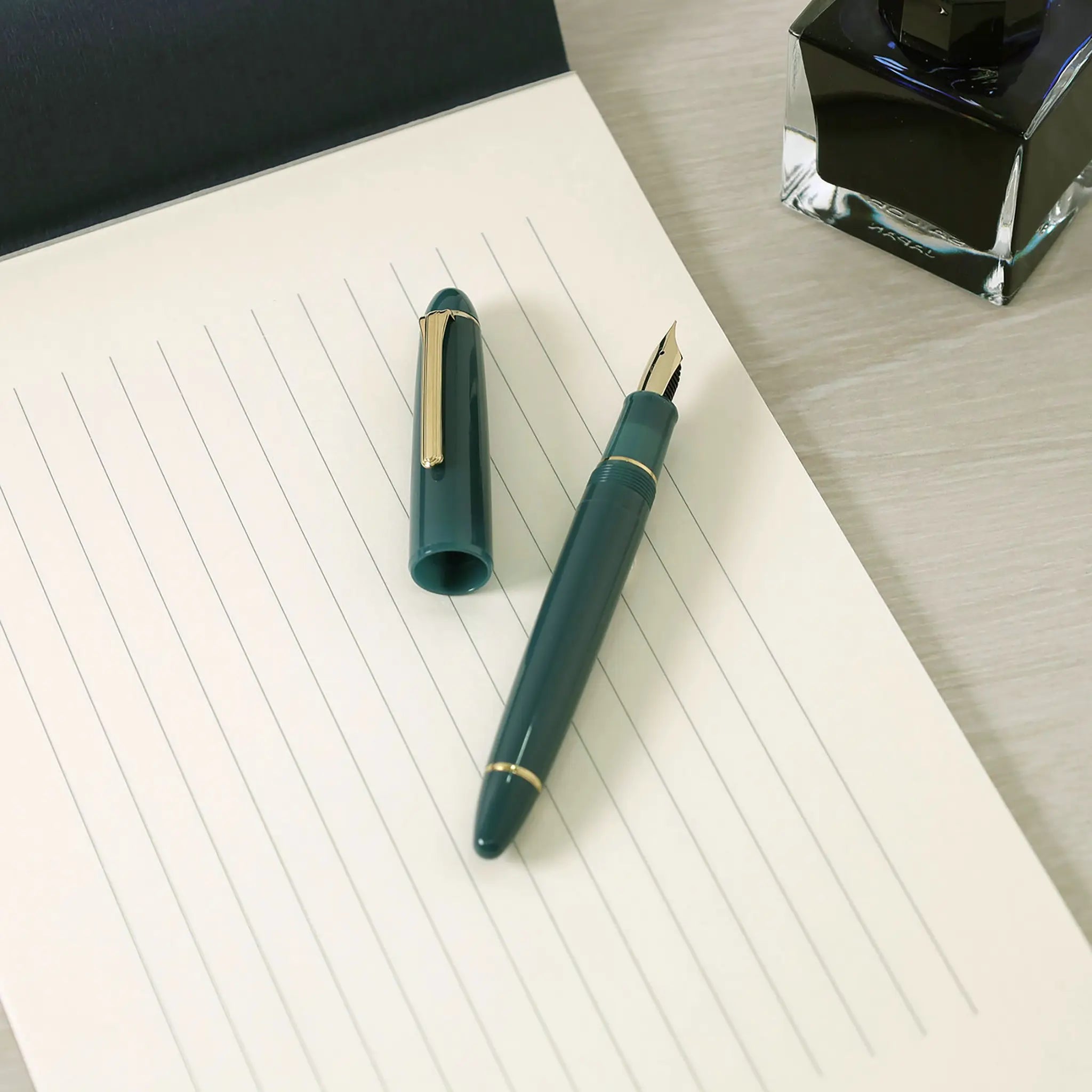 Sailor 1911 Casual L muted green gold trim fountain pen - Fontoplumo