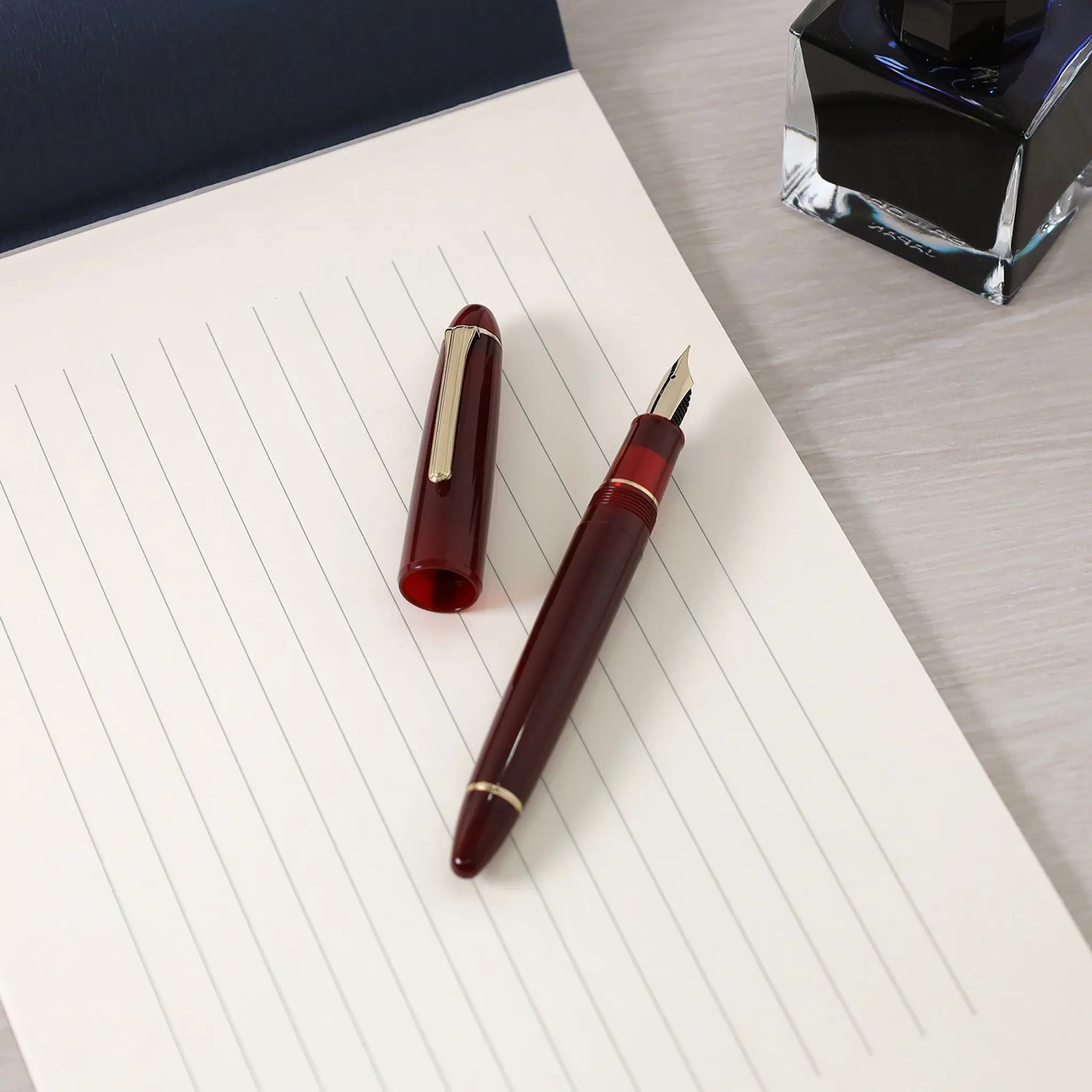 Sailor 1911 Casual L muted red gold trim fountain pen - Fontoplumo