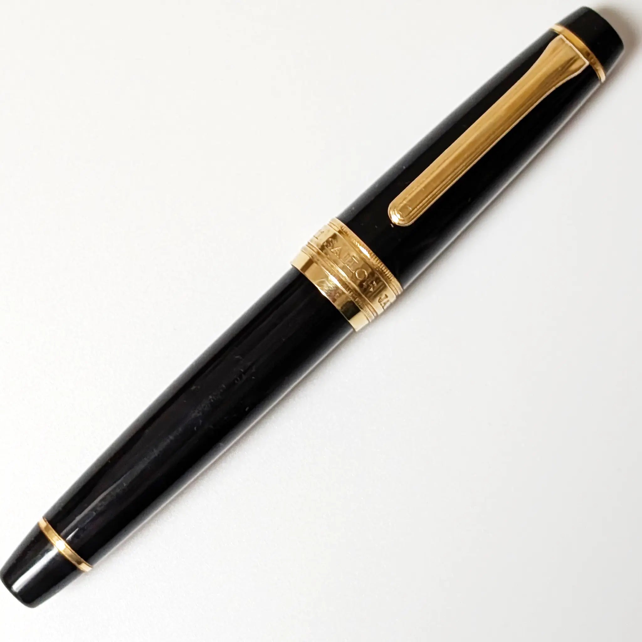 Sailor King of Pens fountain pen in black with gold trim - Fontoplumo