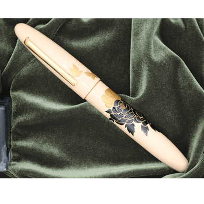Taccia Shadow Picture Peony and Butterfly fountain pen - Fontoplumo