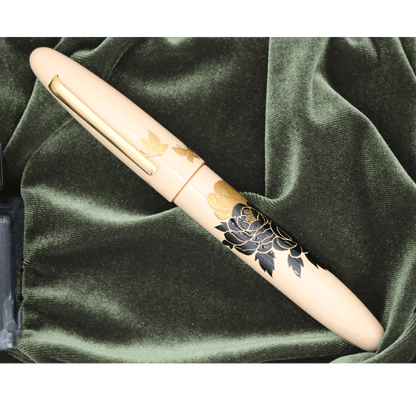 Taccia Shadow Picture Peony and Butterfly fountain pen - Fontoplumo