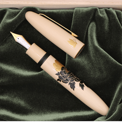 Taccia Shadow Picture Peony and Butterfly fountain pen - Fontoplumo