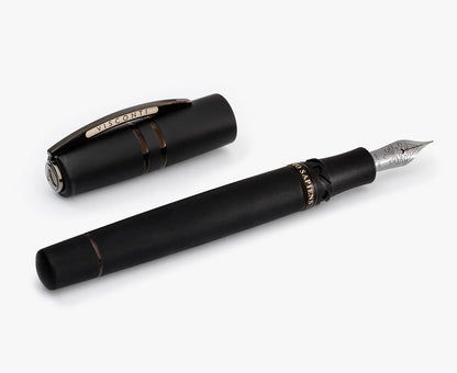 Visconti Homo Sapiens Dark Age Oversize fountain pen